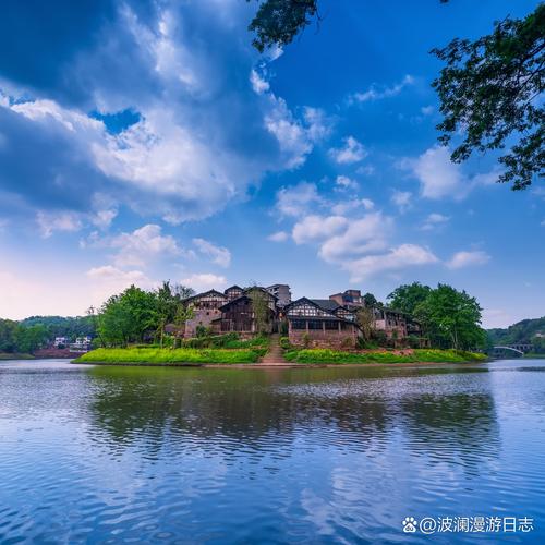 上次发朋友圈po了一张萤火虫星海,评论区直接炸了