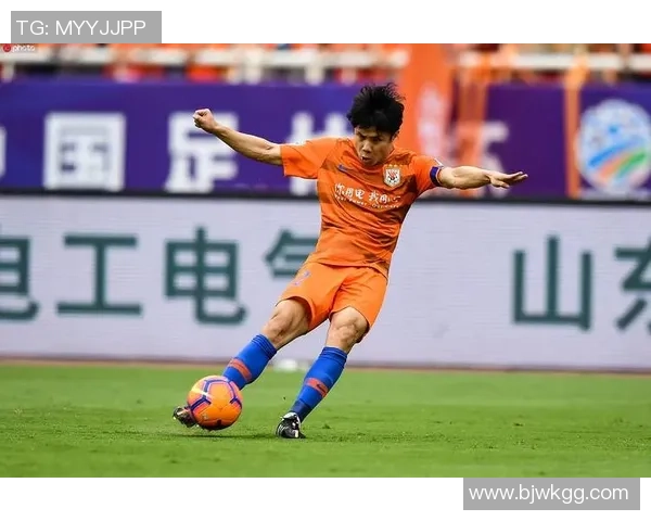 中国足球老牌球星回顾 他们的辉煌岁月与历史地位 中国足球老牌球星回顾 他们的辉煌岁月与历史地位