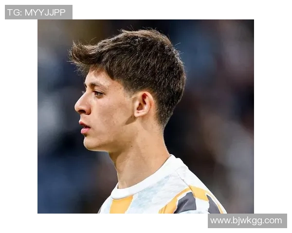 球星私下加练展现坚持精神诠释足球背后不为人知的努力